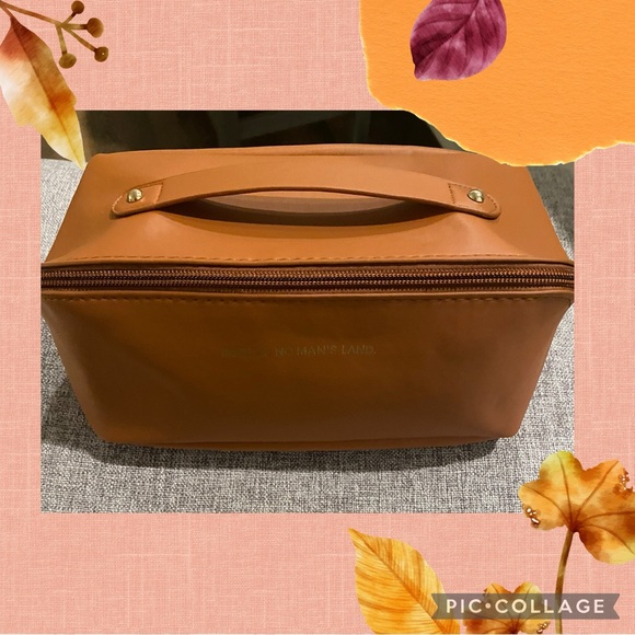 New Without Tag Toiletrie Bag - Picture 1 of 9